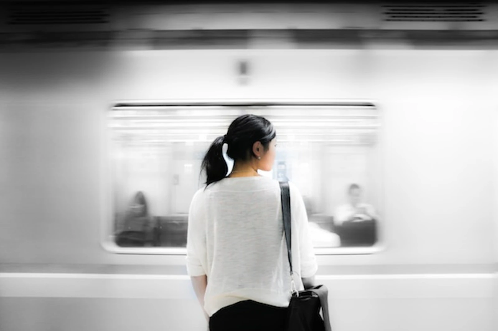 NoDesk screenshot — A curated collection of resources for the digital nomad