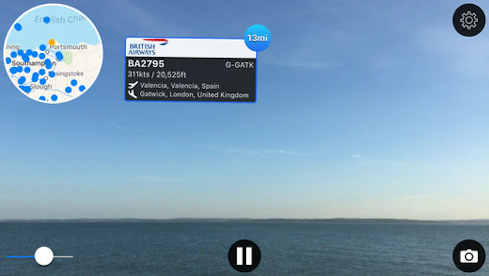 Plane Finder AR screenshot — Look in the sky and see info about the flight overhead
