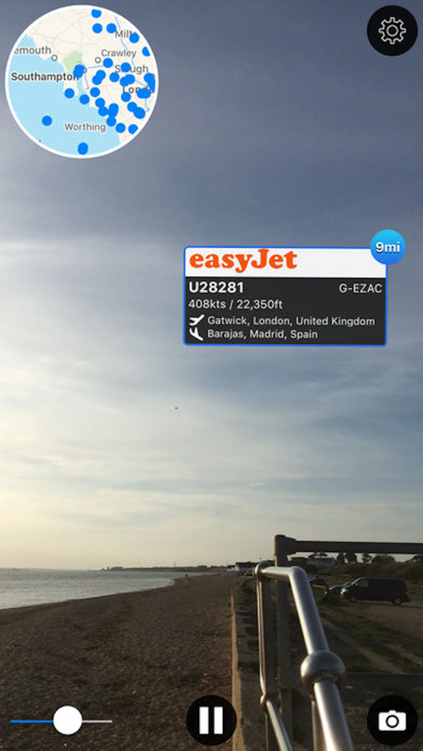 Plane Finder AR screenshot — Look in the sky and see info about the flight overhead